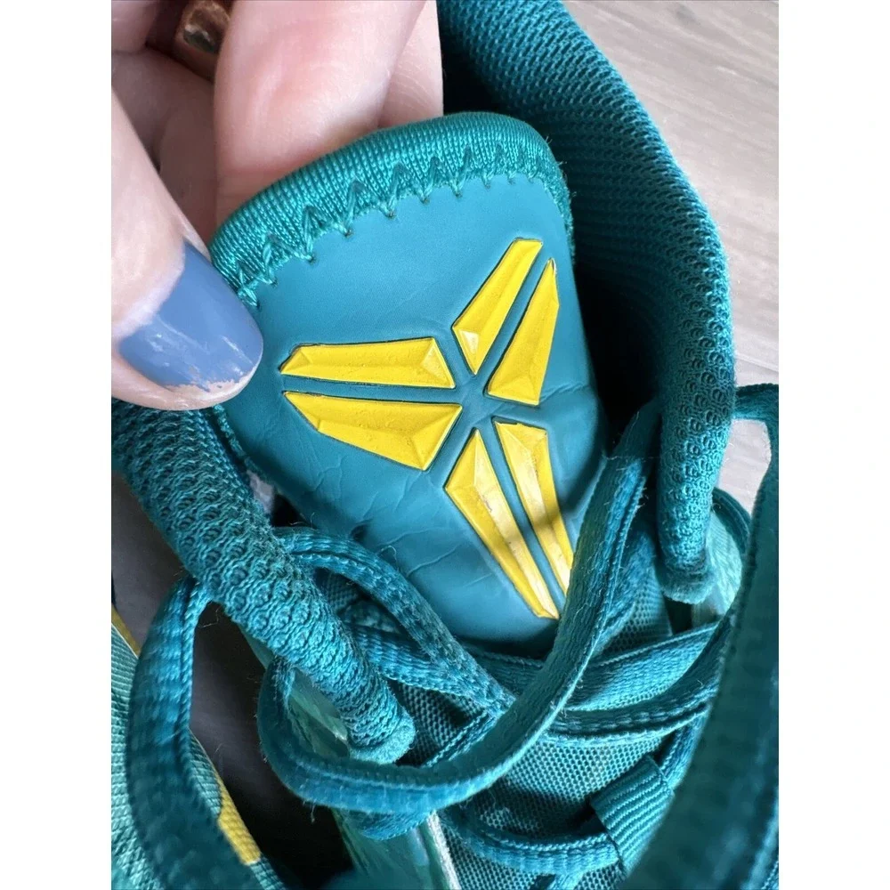 Nike KB Mentality 